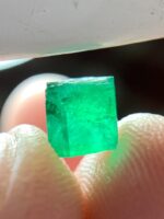 Perfectly Proportioned: 1.40 Carat Emerald Crystal from Swat Valley, Pakistan - Image 5