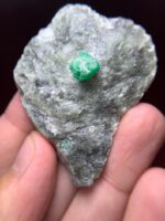 Natural Brilliance: 178.20 Carat Emerald Specimen from Swat Valley - Image 7