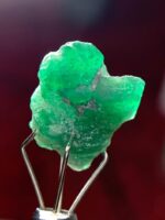 Bold and Natural: 5.60ct Swat Emerald Crystal with Deep Green Brilliance - Image 10