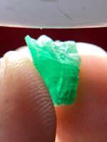 New Arrival: 2.81 ct Swat Emerald Crystal — Deep, Elegant, and Faceting-Ready - Image 6