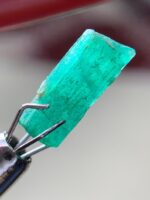 The Radiant Grace of a 1.70 ct Panjshir Emerald Crystal - Image 3