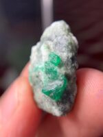 29.90-Carat Swat Emerald Specimen: A Compact Gem with Strong Presence - Image 2