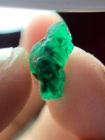 A Long Green Flame: The 2.27ct Swat Emerald Crystal with Striking Proportions - Image 6