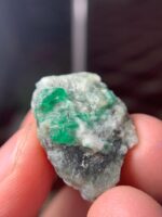 29.90-Carat Swat Emerald Specimen: A Compact Gem with Strong Presence - Image 7
