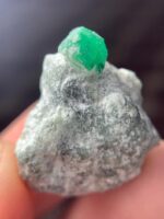 A Remarkable 40.53-Carat Swat Emerald Specimen — A Gem of Pure Presence - Image 2