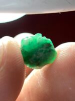 Natural Brilliance: A 3.41ct Emerald Crystal from Swat Valley - Image 3