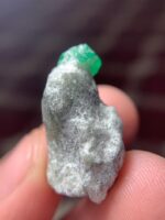 A Remarkable 40.53-Carat Swat Emerald Specimen — A Gem of Pure Presence - Image 4