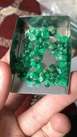 38.71 Carat Swat Emerald Rough Lot – Natural Gemstone Description - Image 2