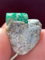 18.90ct Swat Emerald Specimen – Natural Green Crystal | 19.83 x 17.65 x 9.63 mm - Image 5