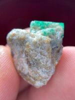 18.90ct Swat Emerald Specimen – Natural Green Crystal | 19.83 x 17.65 x 9.63 mm - Image 7