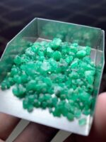 Raw Beauty Unveiled: 43.43-Carat Emerald Rough Lot from Swat - Image 4