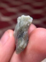 39.87 ct Swat Emerald Specimen – A Wide, Natural Crystal Display Piece - Image 4
