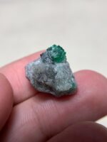 A Crystal of Distinction: 18.75ct Swat Emerald Specimen - Image 3
