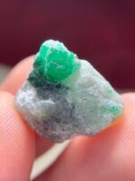 A Crystal of Distinction: 18.75ct Swat Emerald Specimen - Image 4