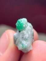 A Crystal of Distinction: 18.75ct Swat Emerald Specimen - Image 7