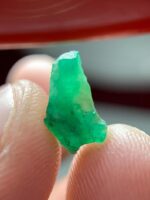The Prestige of Proportion: 2.00ct Swat Emerald Crystal - Image 8