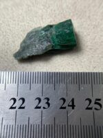 Exquisite 15.30-Carat Emerald Specimens: Elegance in an Unconventional Shape - Image 11