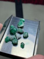 19.05ct Swat Emerald Rough Lot – Vibrant Green with Balanced Dimensions - Image 3
