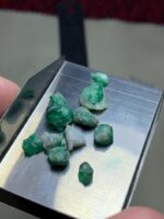 19.05ct Swat Emerald Rough Lot – Vibrant Green with Balanced Dimensions - Image 4
