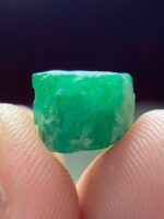 6.70ct Swat Emerald Crystal: A Majestic Green Gem from Pakistan - Image 4