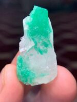 Majestic 38.58-Carat Emerald Specimens: Nature’s Grandeur in Green - Image 9