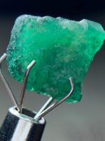 4.07ct Swat Emerald Crystal – A Compact Gem with Striking Natural Beauty - Image 2