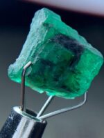4.07ct Swat Emerald Crystal – A Compact Gem with Striking Natural Beauty - Image 4