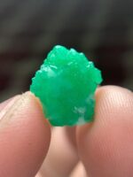 Exploring the Beauty of a 5.50ct Emerald Crystal From Swat - Image 6