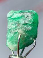 4.45ct Swat Emerald Crystal – Natural Elegance with Striking Dimensions - Image 6