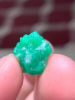 Exploring the Beauty of a 5.50ct Emerald Crystal From Swat - Image 7