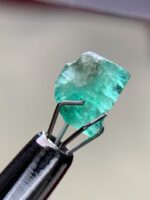 1.10ct Swat Emerald Crystal – Small Gem with Pure Origin (7.26 x 5.77 x 3.85 mm) - Image 3