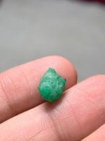 4.90 Ct Swat Emerald Crystal – Natural Green Gemstone (11.32×8.36×6.62 mm) - Image 9