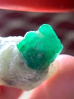 39.25 Carat Swat Emerald Specimen – A Collector’s Natural Treasure - Image 6