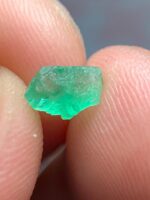0.63ct Swat Emerald Crystal – Small, Sharp, and Saturated (6.76 x 3.92 x 3.42mm) - Image 4