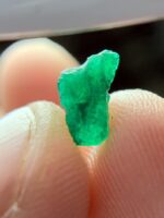 1.05ct Swat Emerald Crystal — A Brilliant Green Gem from Pakistan’s Emerald Valley - Image 7