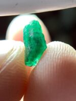 1.05ct Swat Emerald Crystal — A Brilliant Green Gem from Pakistan’s Emerald Valley - Image 9
