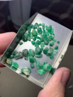Swat’s Impressive Treasure: A 31.04 Carat Emerald Rough Lot - Image 2