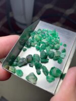 Swat’s Impressive Treasure: A 31.04 Carat Emerald Rough Lot - Image 11