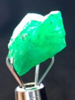Striking 4.00ct Swat Emerald Crystal – Natural Elegance in 11x7x6mm - Image 3
