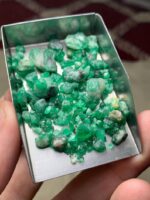 62.25 Carat Swat Emerald Rough Lot – Sleek and Substantial Natural Gem - Image 5