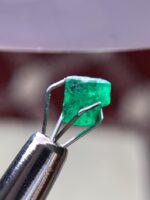 1.65 ct Swat Emerald Crystal — Elegant Green Form - Image 9
