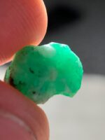 Exquisite 6.60 ct Swat Emerald Crystal: A True Natural Beauty - Image 9