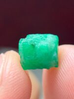 3.90 Ct Swat Emerald Crystal – Natural Green Gem (7.87×6.71×6.68 mm) - Image 7