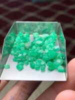 39.40 Carat Swat Valley Emerald Rough Lot – Natural Untreated Material - Image 4