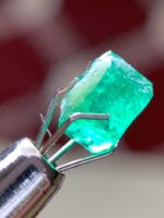 1.36 ct Swat Emerald Crystal — A Deep Green Jewel of Natural Elegance - Image 7