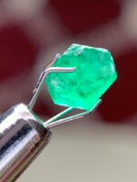 1.36 ct Swat Emerald Crystal — A Deep Green Jewel of Natural Elegance - Image 8