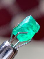 1.36 ct Swat Emerald Crystal — A Deep Green Jewel of Natural Elegance - Image 9