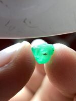 Emerald Elegance: The 1.70 Carat Swat Crystal - Image 2