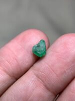 Emerald Elegance: The 1.70 Carat Swat Crystal - Image 3