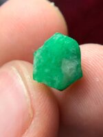 4.11ct Swat Emerald Crystal – Deep Green Gemstone, Pakistan - Image 3